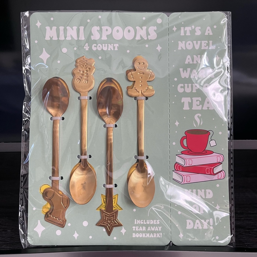 Target bullseye mini spoons 4 count🎀
